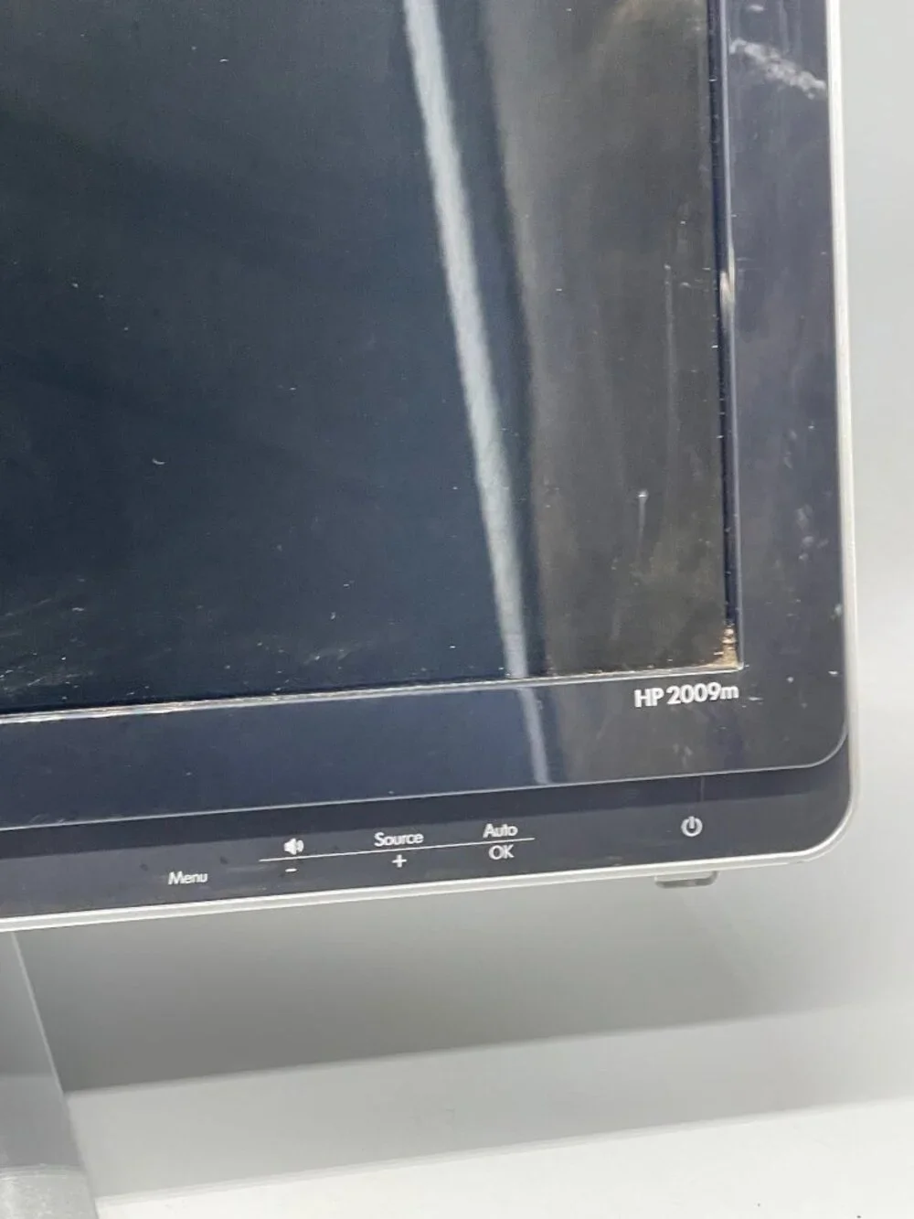 HP 2009m Monitor 23